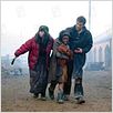 Children of Men : photo Alfonso Cuarón, Claire-Hope Ashitey, Clive Owen