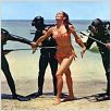 James Bond 007 - Feuerball : photo Claudine Auger, Ian Fleming, Terence Young