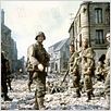 Der Soldat James Ryan : photo Adam Goldberg, Edward Burns, Matt Damon, Steven Spielberg, Tom Hanks