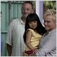 On ne choisit pas sa famille : photo Christian Clavier, Helena Noguerra, Jean Reno, Maily Florentin Dao, Muriel Robin