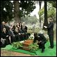Six Feet Under – Gestorben wird immer : photo James Cromwell, Lauren Ambrose, Matthew St. Patrick, Michael C. Hall