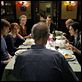 Six Feet Under – Gestorben wird immer : photo Frances Conroy, Freddy Rodriguez, Justina Machado, Lauren Ambrose, Matthew St. Patrick