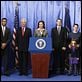photo Caitlin Wachs, Donald Sutherland, Ever Carradine, Geena Davis, Harry J. Lennix