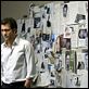 The International : photo Armin Mueller-Stahl, Clive Owen, Tom Tykwer