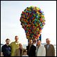 Oben : photo Bob Peterson, Charles Aznavour, Pete Docter, Tom Trouffier