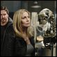 V – Die Rückkehrer : photo Charles Mesure, Elizabeth Mitchell