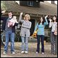 Raising Hope : photo Lucas Neff, Martha Plimpton, Shannon Woodward