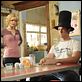 Raising Hope : photo Garret Dillahunt, Martha Plimpton