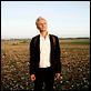 Der Mann, der über Autos sprang : photo Nick Baker-Monteys, Robert Stadlober