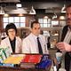 Dr. House : photo Charlyne Yi, Hugh Laurie, Odette Annable, Peter Jacobson