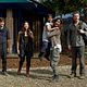 <b>Alana Mansour, Allison Miller, Jason O'Mara, Landon Liboiron, Shelley Conn</b> Bild : Terra Nova