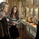 Ringer : photo Andrea Roth, Sarah Michelle Gellar, Zoey Deutch
