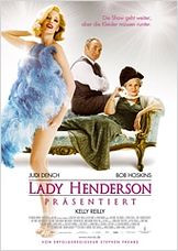 Lady Henderson präsentiert