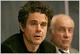 Weit gegangen: Tom Tykwer plant Flüchtlingsfilm