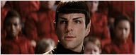 Neues Setbild zu "Star Trek 2": Zachary Quinto im stylischen "Vulcano Suit"