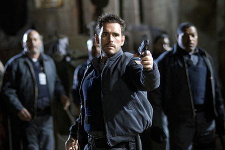 Amored%3a+F%c3%bcnf+Filmclips+zum+Action-Thriller