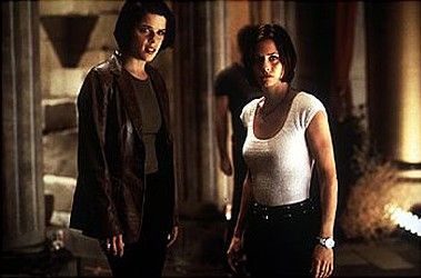 Neve+Campbell+verr%c3%a4t%3a+Wes+Craven+bei+Scream+4+wohl+wieder+dabei