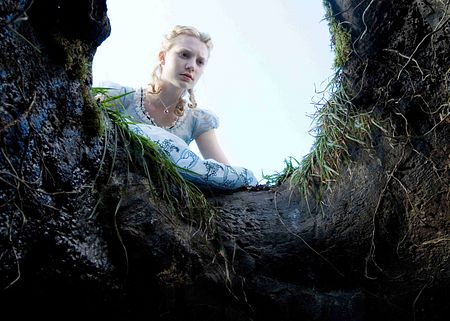 Alice+In+Wonderland%3a+Erstes+Bild+aus+dem+neuen+Tim-Burton-Film