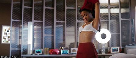 The+Losers%3a+Idris+Elba+und+Zoe+Saldana+sto%c3%9fen+zum+Comic-Actioner