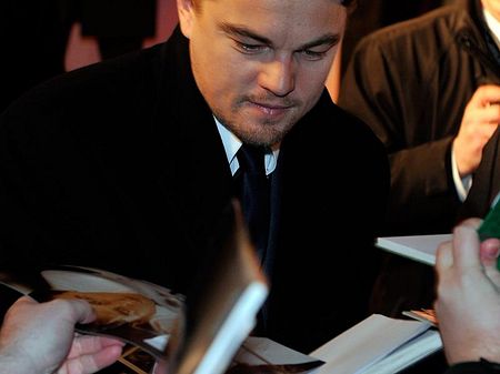 Leonardo+DiCaprio%3a+Gro%c3%9fer+Rummel+bei+Gala+in+Berlin