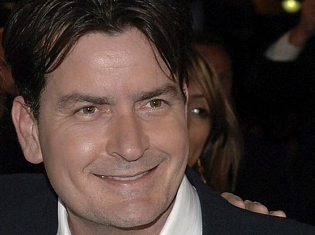 Charlie+Sheen%3a+Verdient+825+000+Dollar+pro+Folge