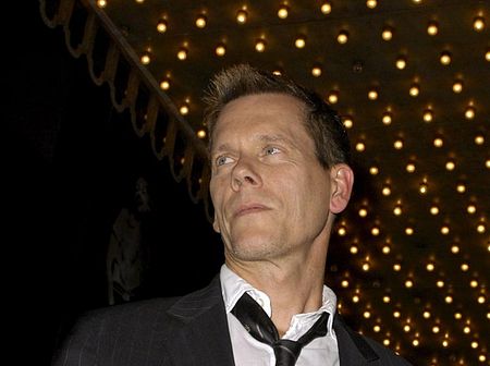 My+One+and+Only%3a+Kevin+Bacon+als+Sch%c3%bcrzenj%c3%a4ger