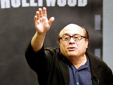 Danny+DeVito%3a+Verf%c3%bchrt+Kristen+Bell+in+%c2%84When+in+Rome%c2%93