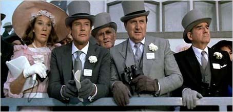 James Bond 007 - Im Angesicht des Todes : Bild John Glen, Patrick MacNee, Roger Moore