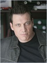 Holt McCallany